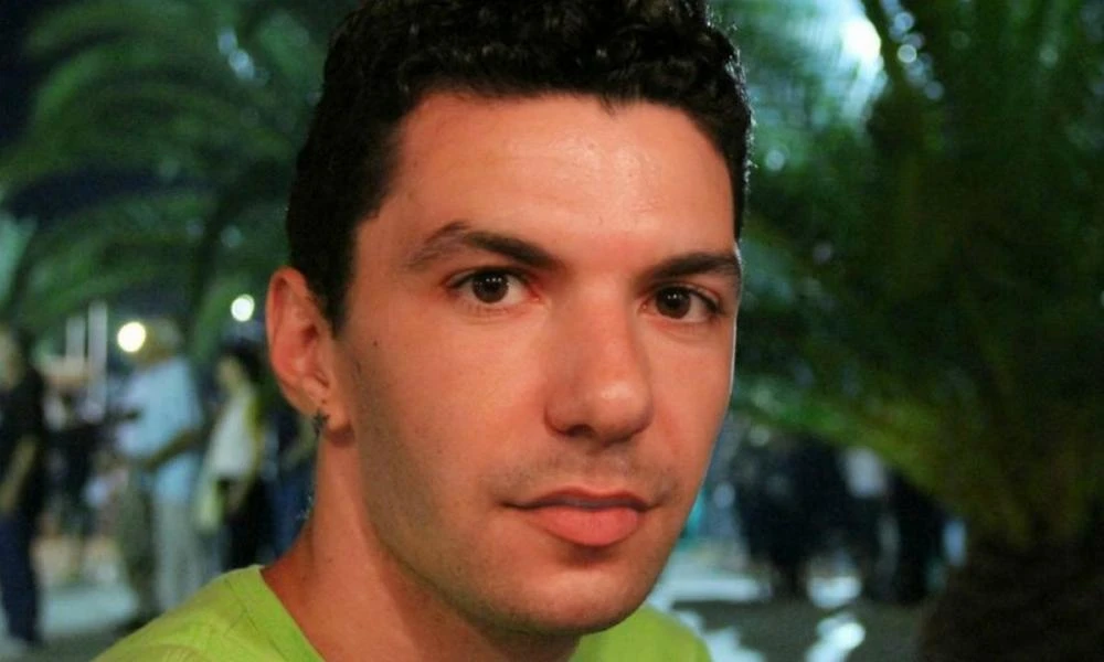 Ξεκίνησε στο εφετείο η δίκη για τον θάνατο του Ζακ Κωστόπουλου: «Σας εκλιπαρώ να αποδώσετε δικαιοσύνη» είπε η μητέρα του